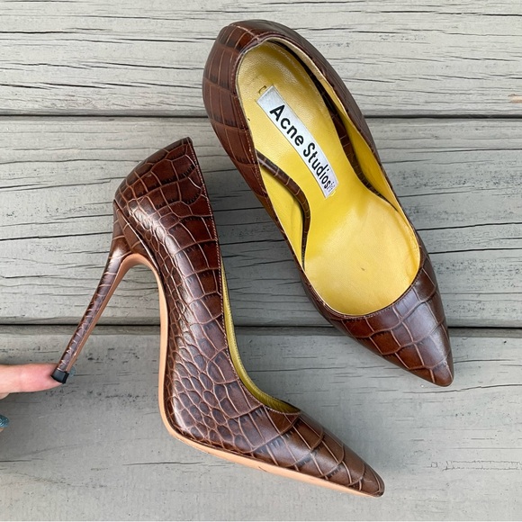 Acne Studios brown croc embossed pumps heels size 37.5